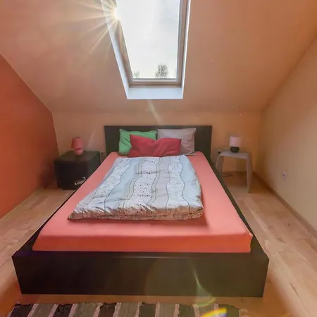Andreas' Dachwohnung Mit Terrasse Appartamento *