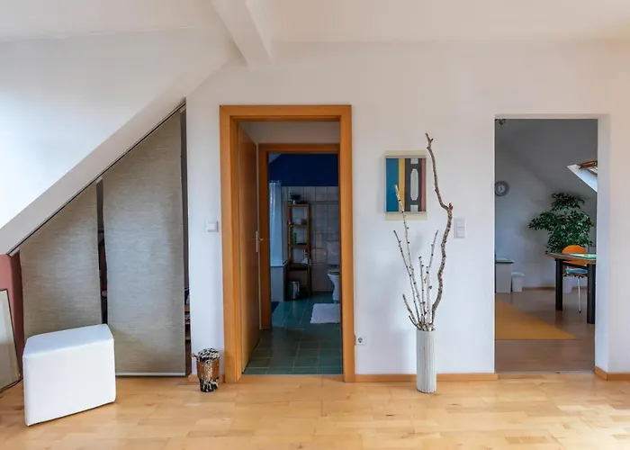 Andreas' Dachwohnung Mit Terrasse *